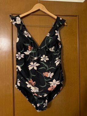 Shade & Shore Black Swimwear Label - Size L (12-14)